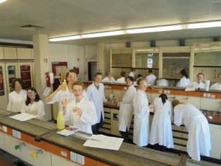 cocker lag students working